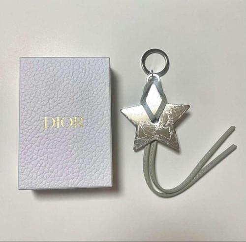 Dior nouveauté charm - dior,