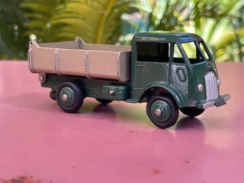 Dinky toys 25m camion ford - dinky,