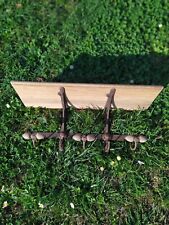 Porte Manteau Avec Étagère Bois en Fer et Fonte 5  Patères . Ancien.