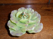 Bague,or,petite émeraude et diamand.A ressouder.