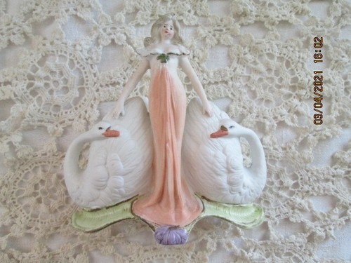 Ancienne figurine miniature - ancienne,