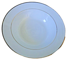 Plat  creux rond ancien  MANUFACTURE ROYALE PORCELAINE FINE 24 cm N°110