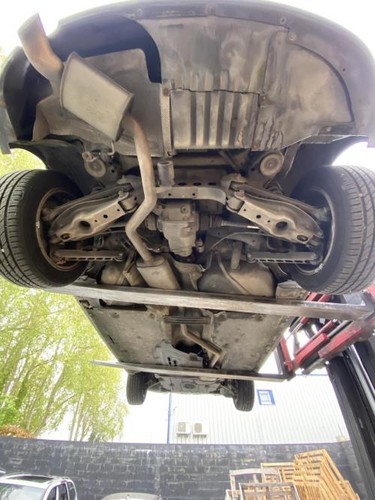 Fusee arriere gauche bmw - fusee,
