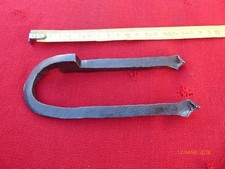 ancien mentonnet en fer forgé