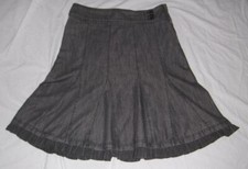 TRES BELLE JUPE EN JEAN GRIS