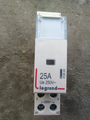 Contacteur legrand 2 - 1,