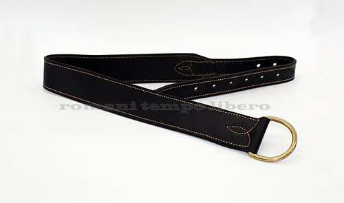 Sangle cuir pour selle - en,