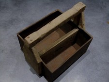 ancienne boite à outil, faite