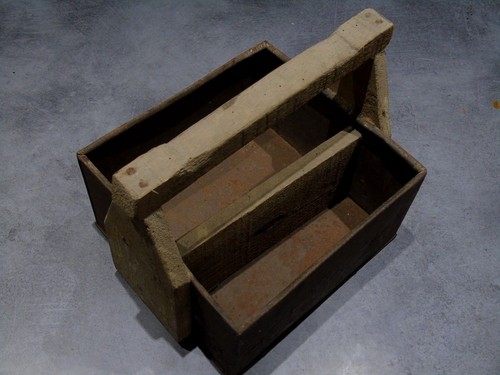 Ancienne boite outil faite - boite,