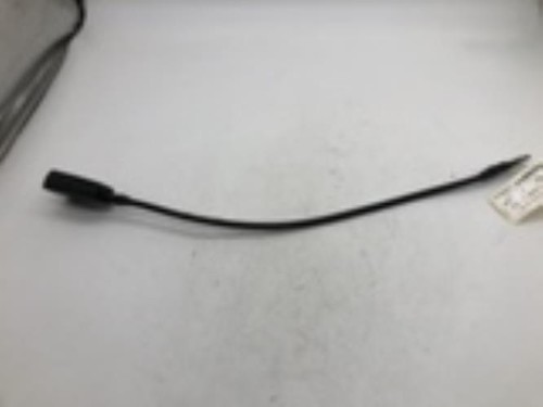Attache ceinture avant gauche