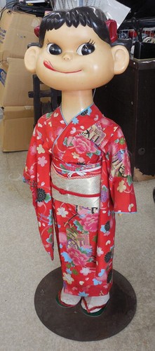 Rare figurine fujiya peko chan - fujiya,