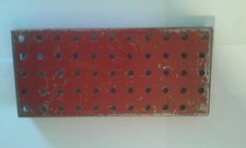 MECCANO PLAQUE  PERFOREE A 4