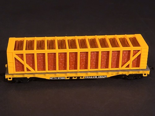 Life like flat car pulpwood - life-like,
