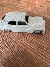 DINKY TOYS PEUGEOT 203 REF 24R PETITE LUNETTE PNEU M MADE IN FRANCE MECCANO