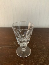 4 verres à liqueur modèle