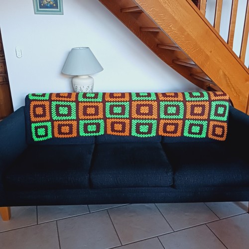 Plaid dessus canapé - dessus,
