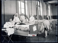 Soldats et infirmières