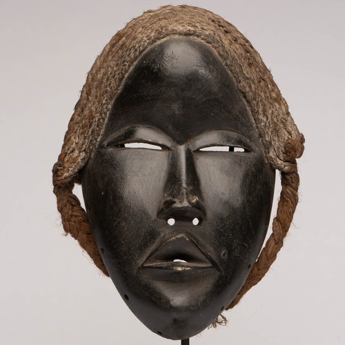 1370 masque dan avec - dan,