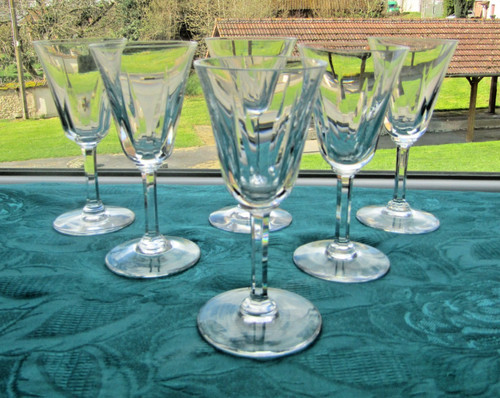Verres vin rouge en - a,