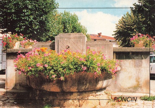 Poncin fontaine place - 1, la