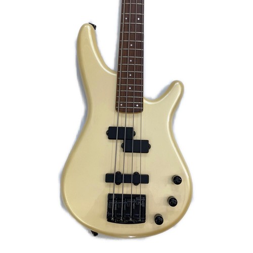 Guitare basse électrique