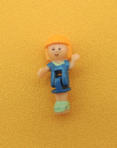 Polly pocket figurine midge - polly,