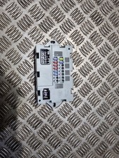 Boîte à Fusibles Arrière
