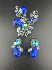 Vintage Beau Jewels Brooch &