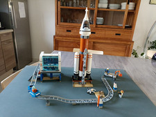 LEGO CITY 60228 La fusée spatiale et la station de lancement. 