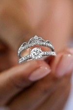 Bague de fiançailles ronde