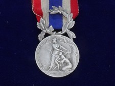 SUPERBE TOP ! MEDAILLE ARGENT