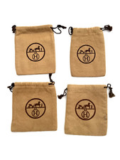 4 petites pochettes Housse