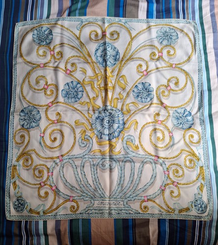 Foulard carré soie - carré, en
