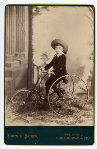 Photo cabinet jones - cabinet, &