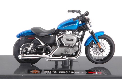 Miniature moto auto 18 - auto, 1:18