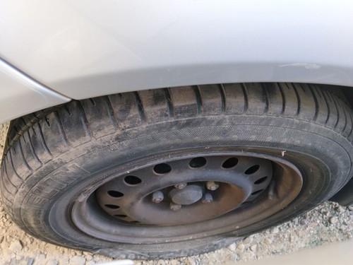 Pneu nissan almera - nissan,