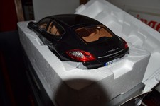 NOREV  1/18   Porsche Panamera Turbo  . Boite constructeur