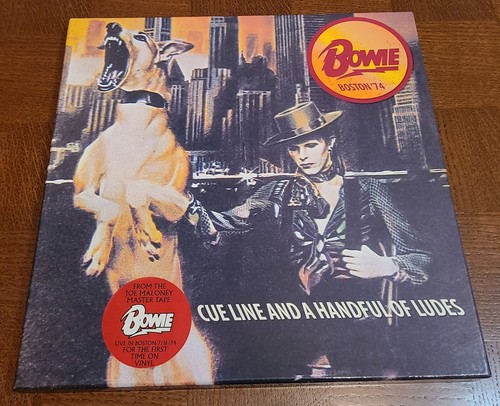David bowie cue line - david, "cue