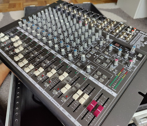Table mixage phonic - de,