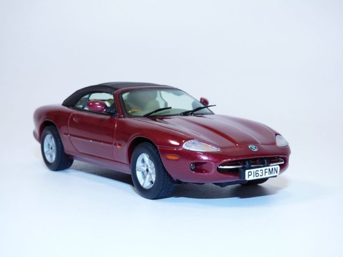 Jaguar xk8 cabriolet rouge - jaguar,