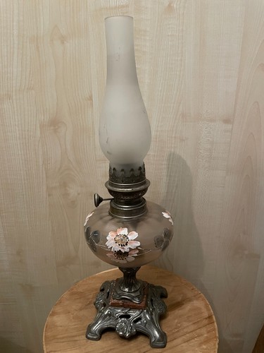 Ancienne lampe pétrole - ancienne,