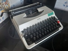 Machine à écrire ROYAL-