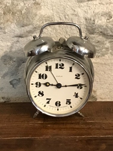 Ancien petit réveil