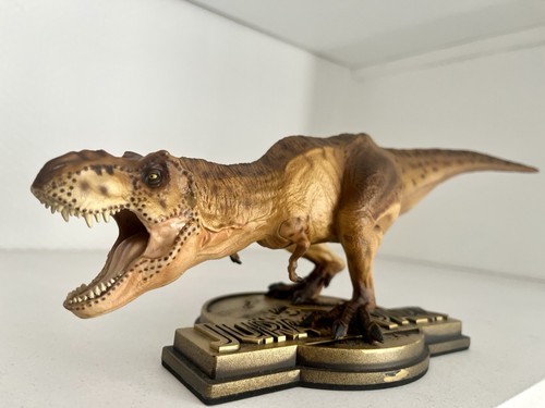 Chronicle collectibles - chronicle,