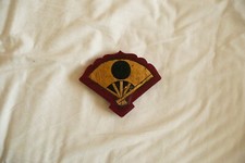 joli maedate pour casque de samourai représentant un éventail ou un drapeau