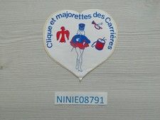 AUTOCOLLANT CLIQUE ET MAJORETTES DES CARRIERES STICKER cheerleader