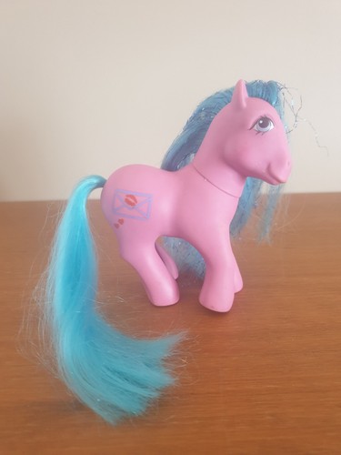 Poney kiss n - poney, 'n