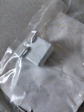 1469560013 Bouton blanc lave