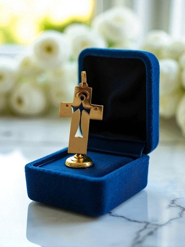 Pendentif croix catholique