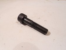 Moteur Bernard W117 bis - Vis de serrage de culasse